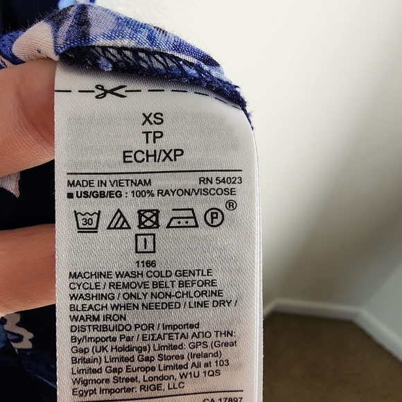 Gap Flutter Sleeve V-Neck Blue Floral Sundress Size XS - Picture 6 of 6